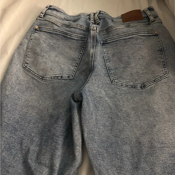 Judy Blue Baggy fit jeans 👖 
Like new, work once, too big 
Size 11/30 - Picture 2 of 3